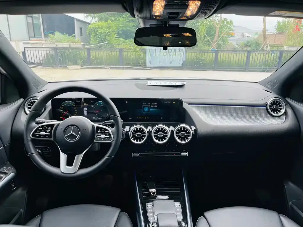 Mercedes-Benz GLA — фото 8