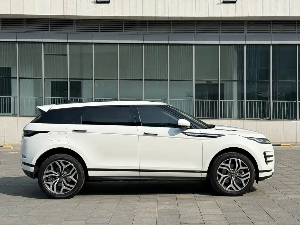 Land Rover Evoque — фото 10