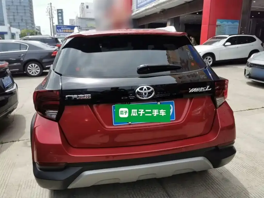 Toyota Yaris L — фото 4