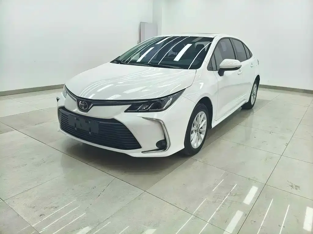 Toyota Corolla — фото 1