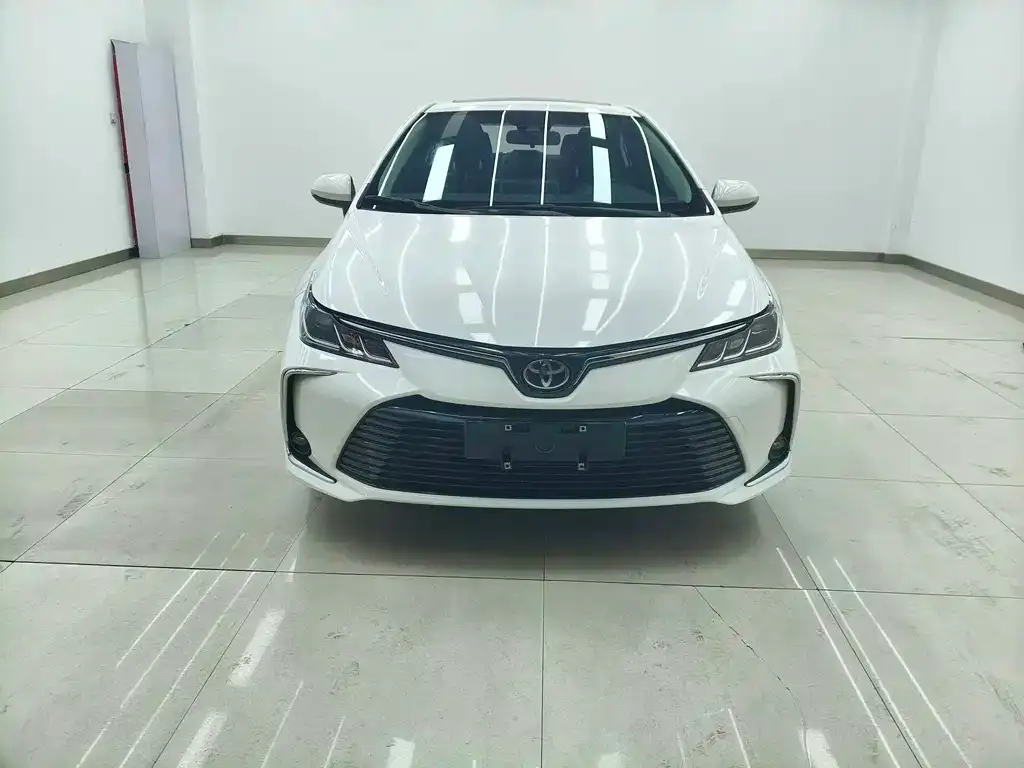 Toyota Corolla — фото 2
