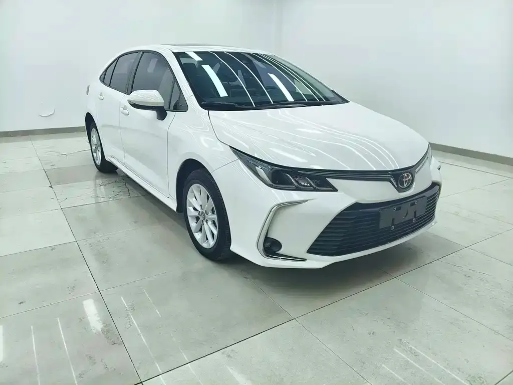 Toyota Corolla — фото 3