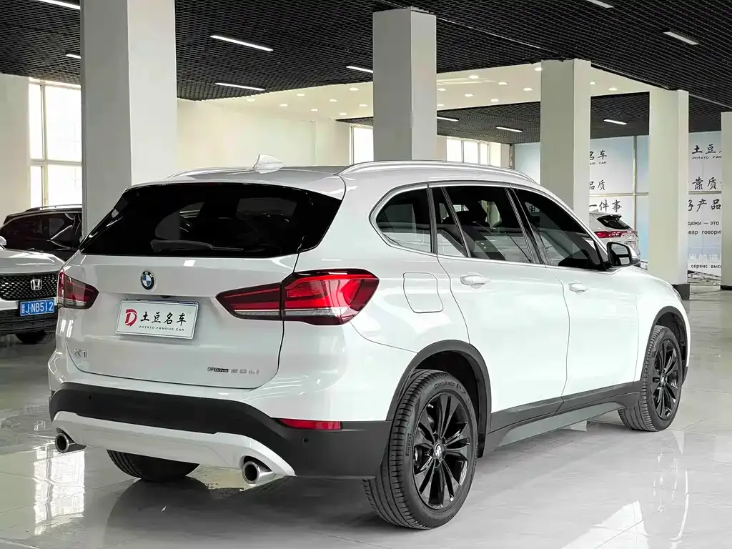 BMW X1 2021 из CN, фото 7
