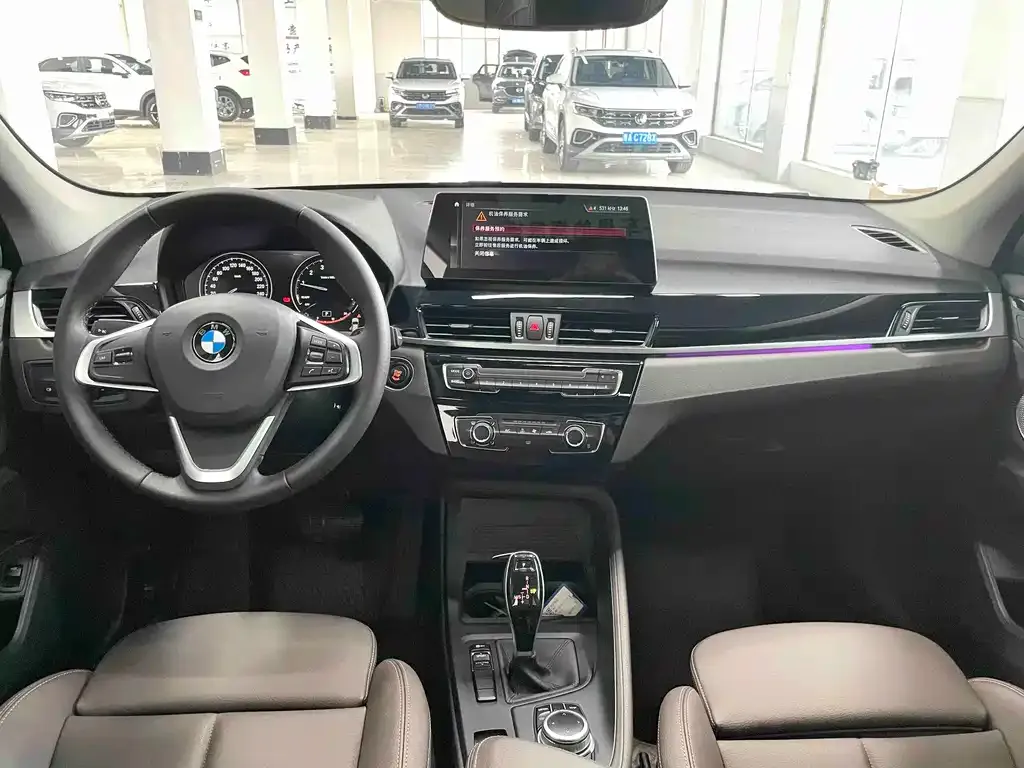 BMW X1 2021 из CN, фото 10