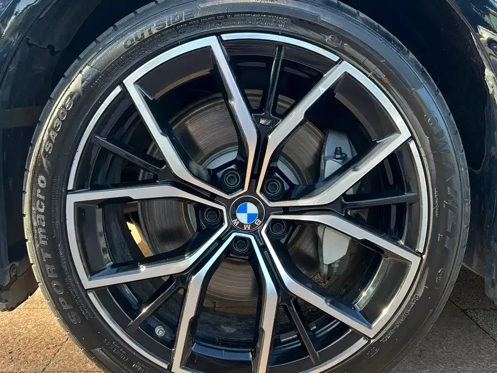 BMW 5 Series — фото 9