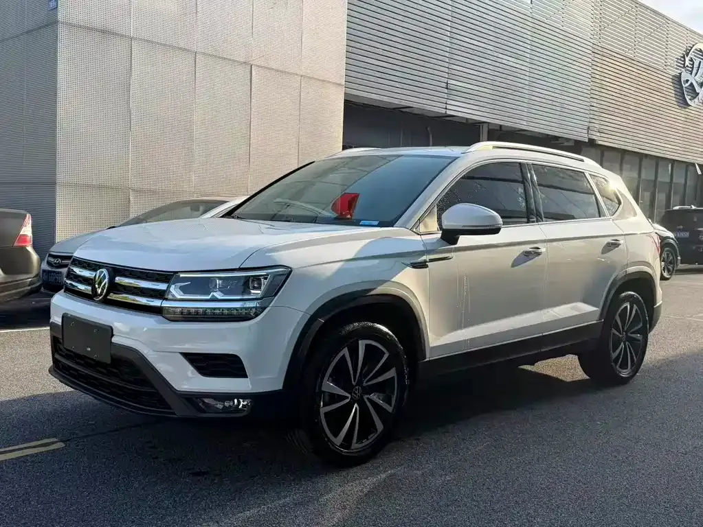 Volkswagen Tharu — фото 1