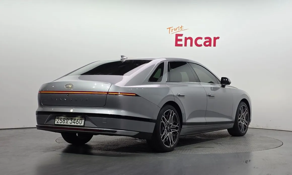 Hyundai Grandeur 2023 из KR, фото 2