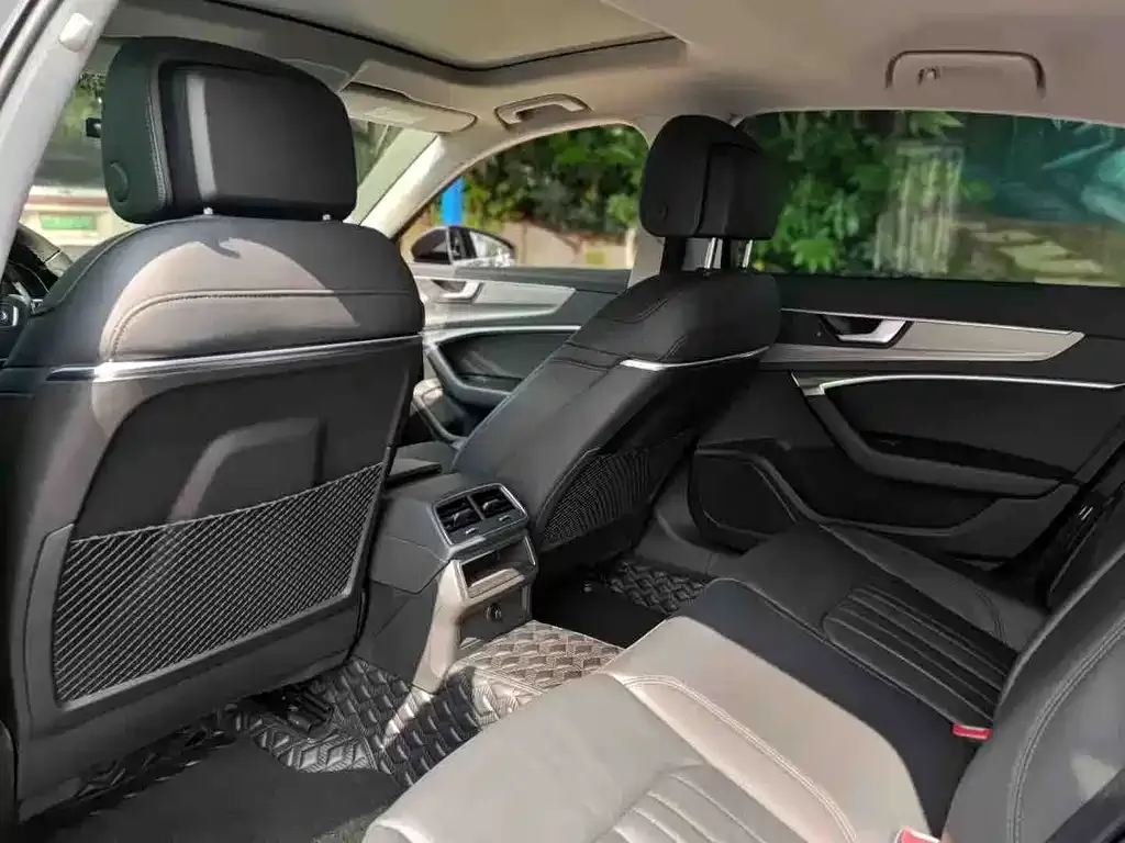 Audi A6L 2021 из CN, фото 7