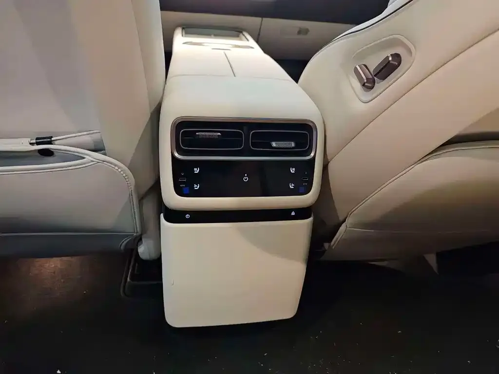 Li Auto i6 2026 из CN, фото 2