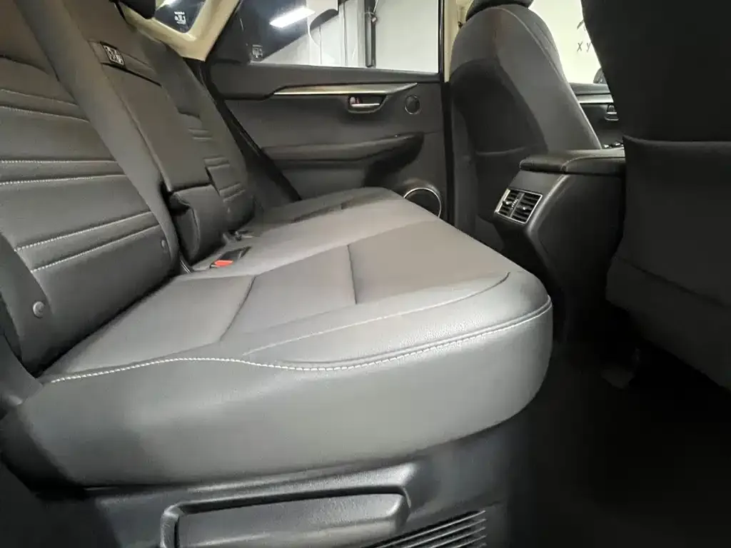 Lexus NX 2021 из CN, фото 2