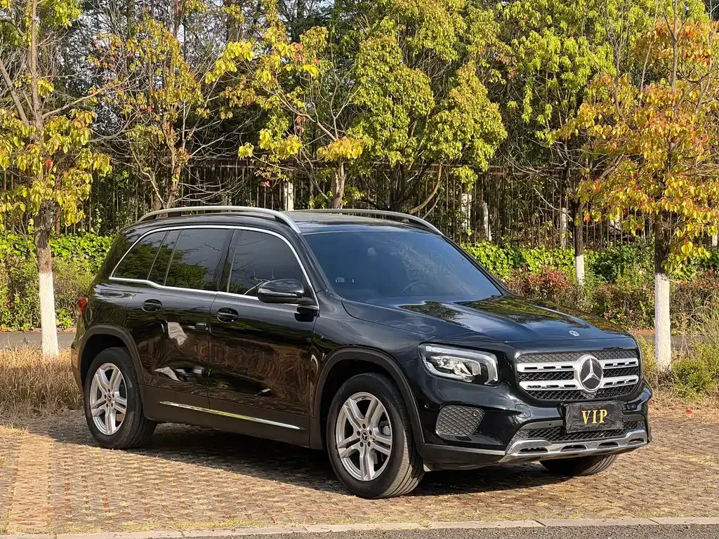 Mercedes-Benz GLB — фото 10