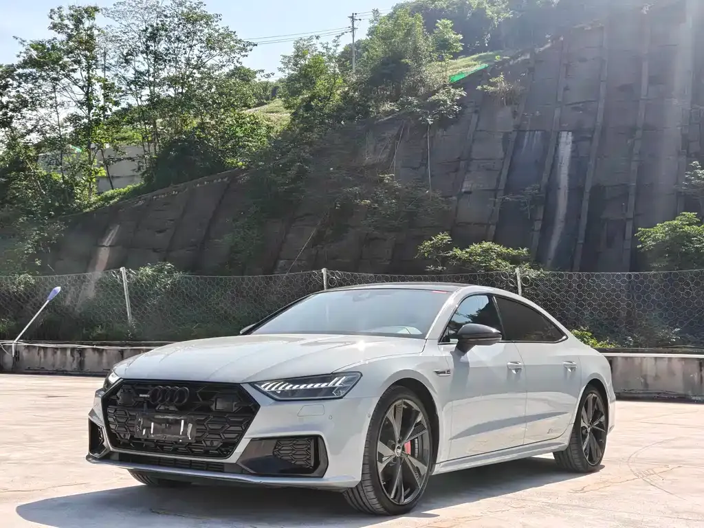 Audi A7L — фото 1