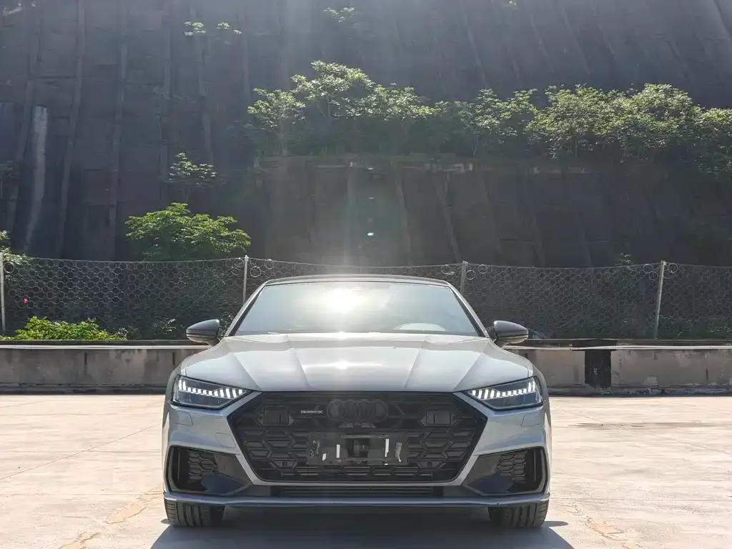 Audi A7L — фото 9