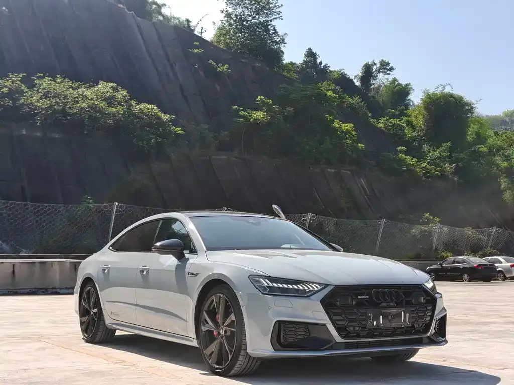 Audi A7L — фото 7