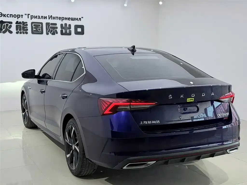 Skoda Octavia — фото 6