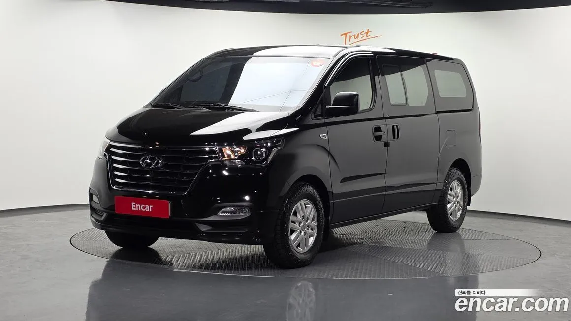 Hyundai Starex