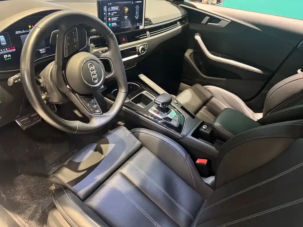 Audi A4L 2024 из CN, фото 6
