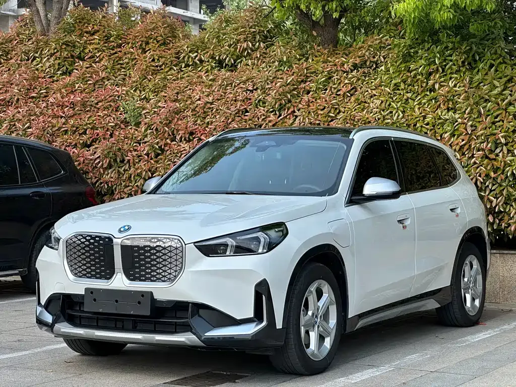 BMW iX1 2024 из CN, фото 8