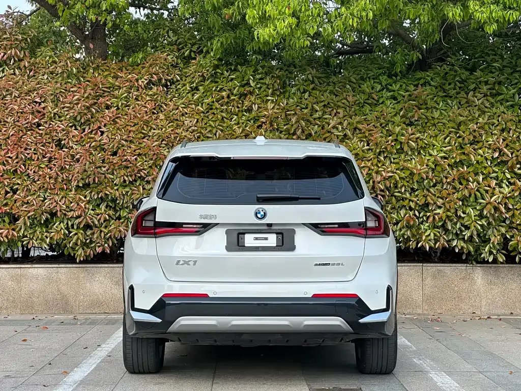 BMW iX1 2024 из CN, фото 10