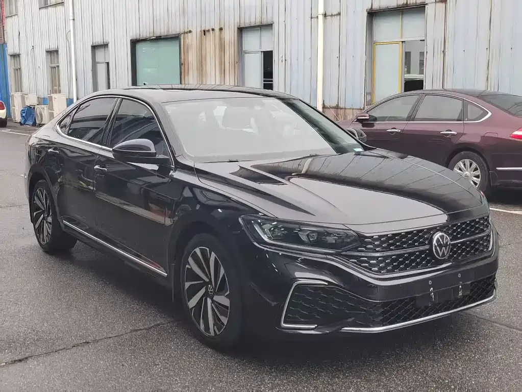 Volkswagen Passat — фото 8