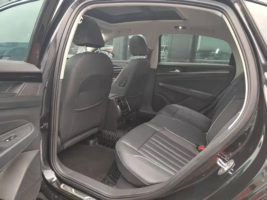 Volkswagen Passat — фото 3