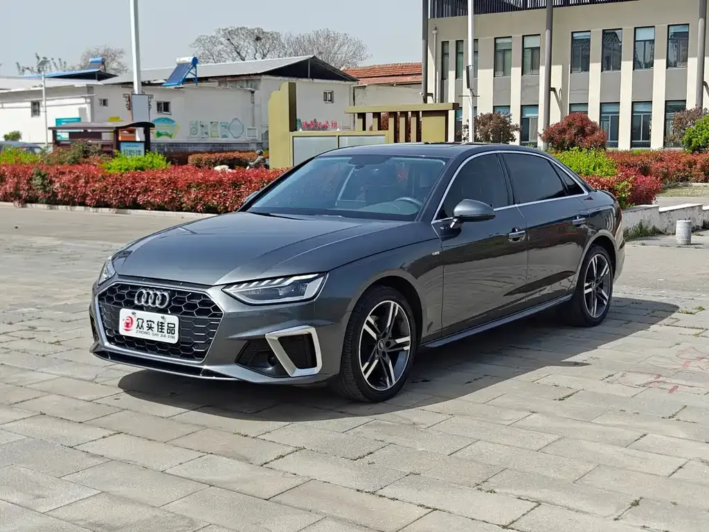 Audi A4L 2022 из CN, фото 1