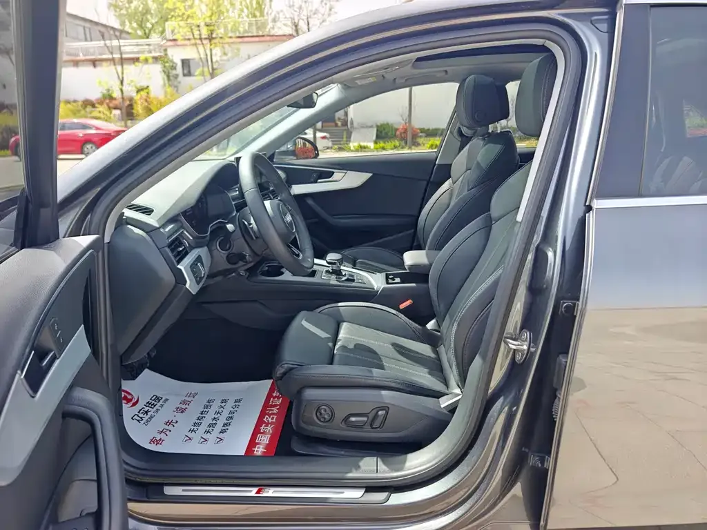 Audi A4L 2022 из CN, фото 3