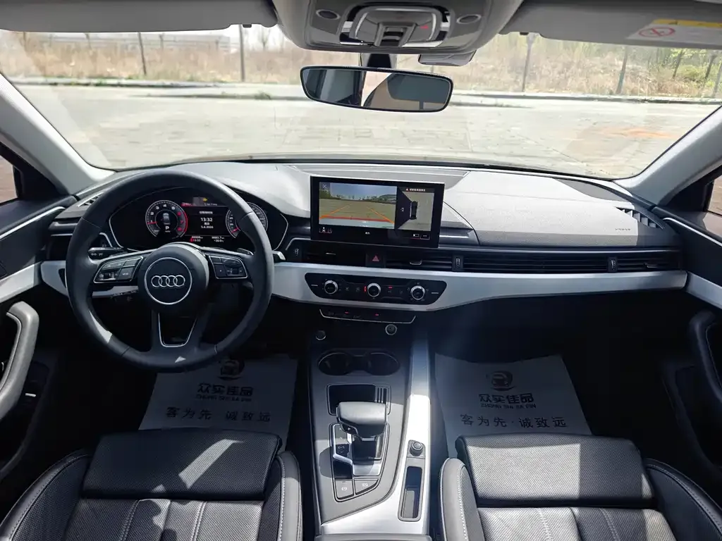 Audi A4L 2022 из CN, фото 2