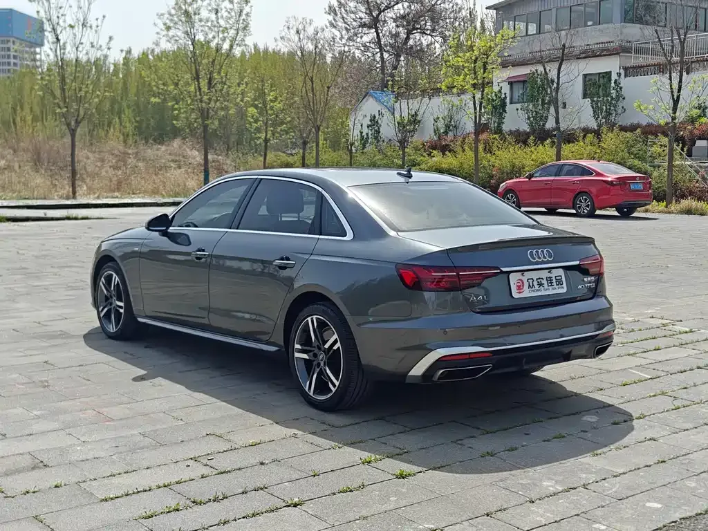 Audi A4L 2022 из CN, фото 10