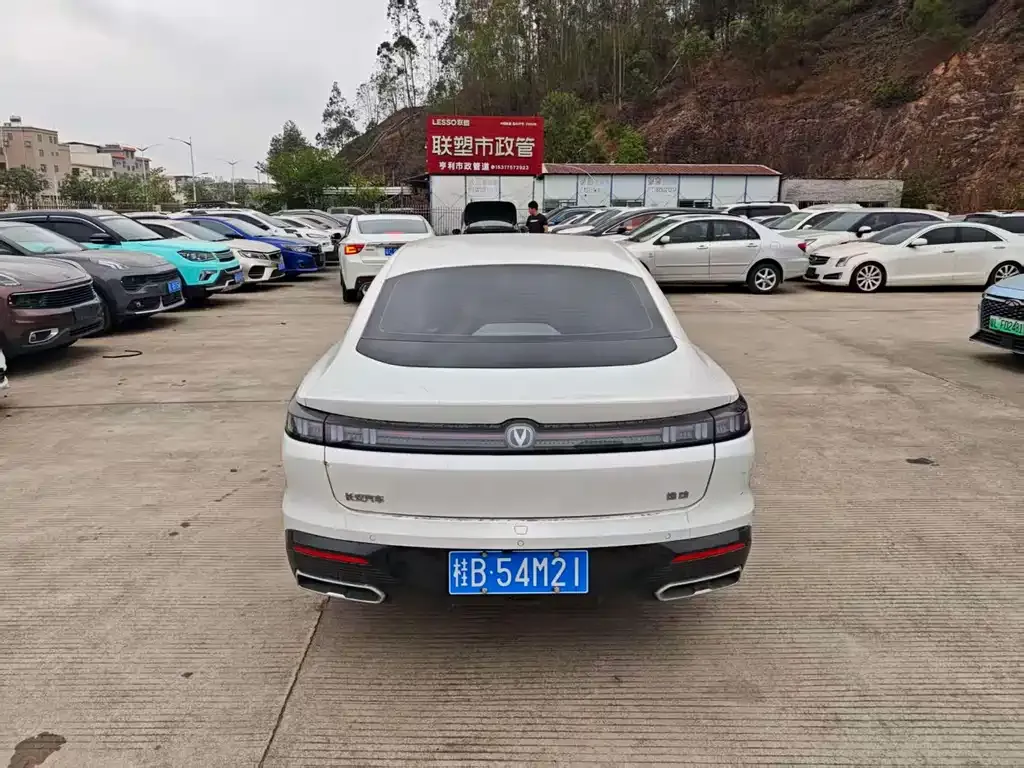 Changan Eado — фото 2