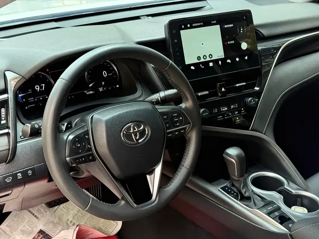 Toyota Camry — фото 5