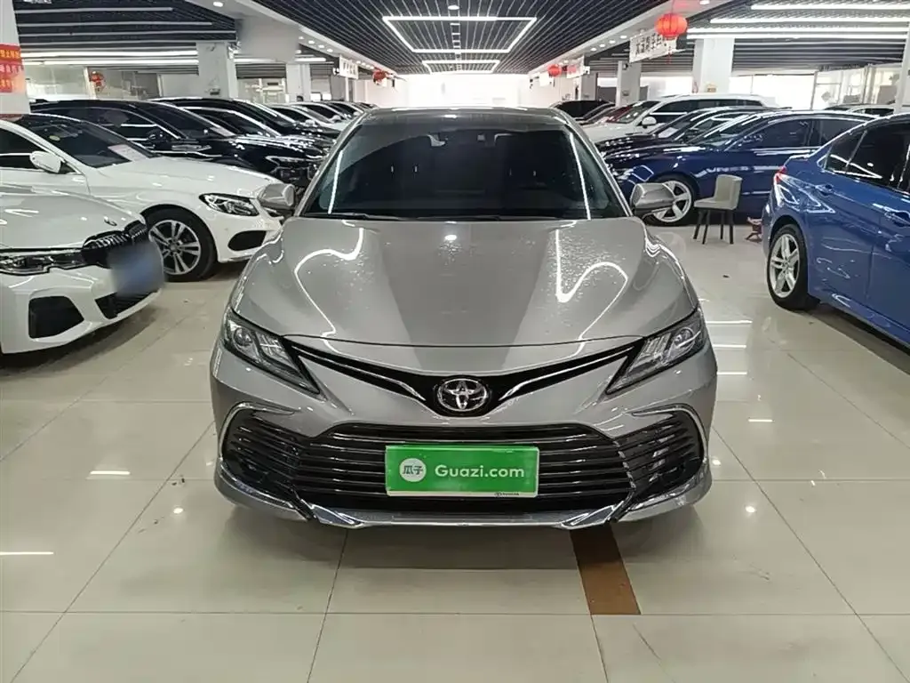 Toyota Camry — фото 7