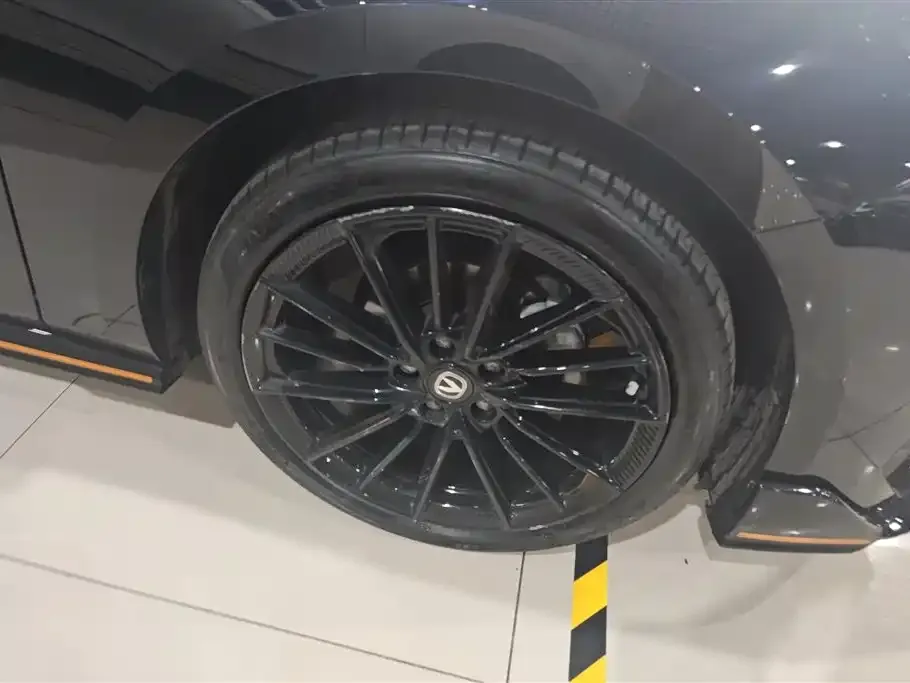 Changan UNI-V 2023 из CN, фото 2