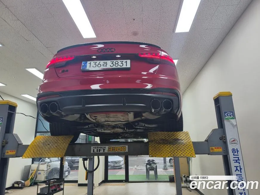 Audi S4 2023 из KR, фото 4