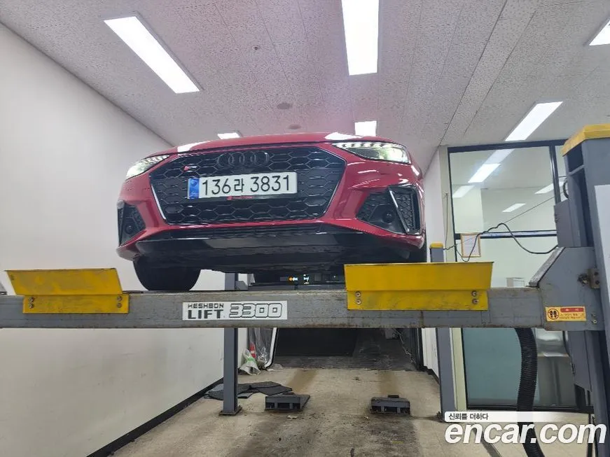 Audi S4 2023 из KR, фото 3