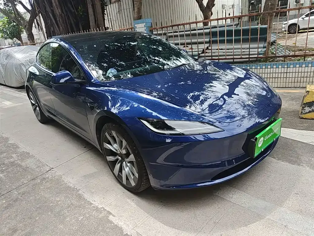 Tesla Model 3 — фото 7