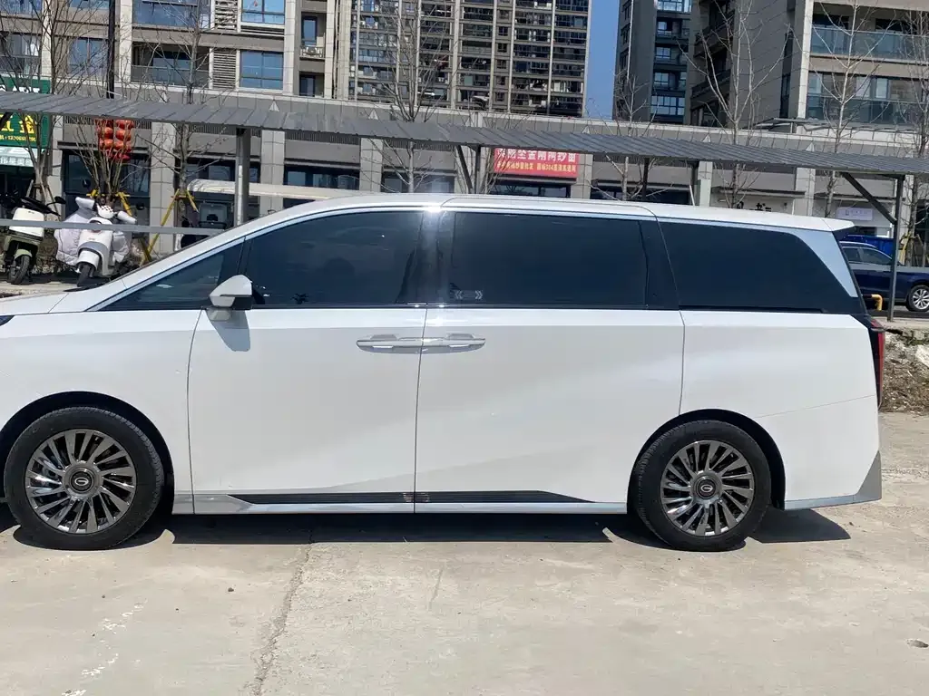 GAC Motor Trumpchi M8 — фото 7