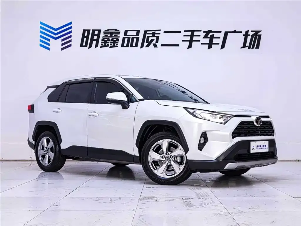 Toyota RAV4 — фото 9
