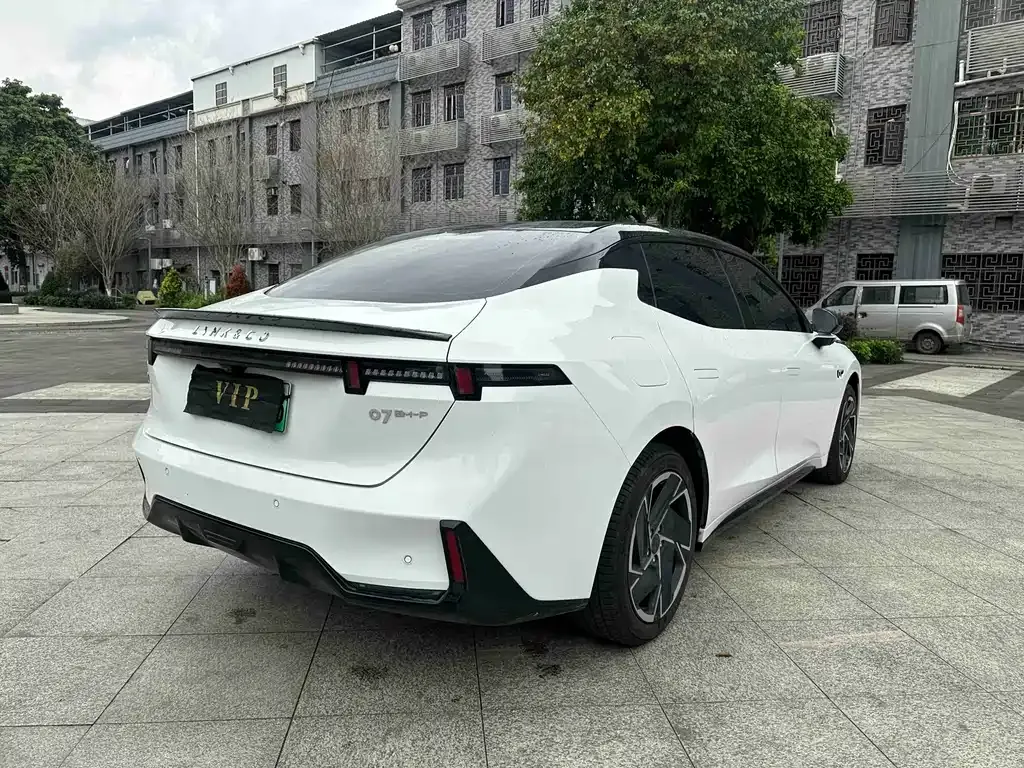 Lynk & Co 07 EM-P 2024 из CN, фото 7