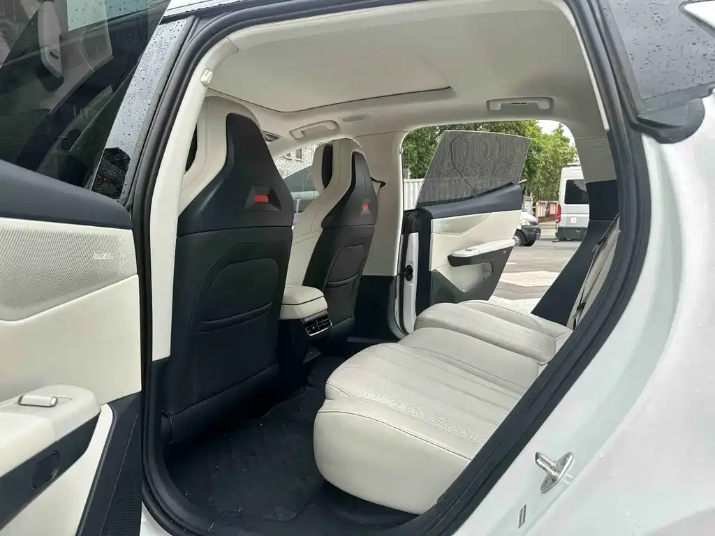 Lynk & Co 07 EM-P 2024 из CN, фото 2