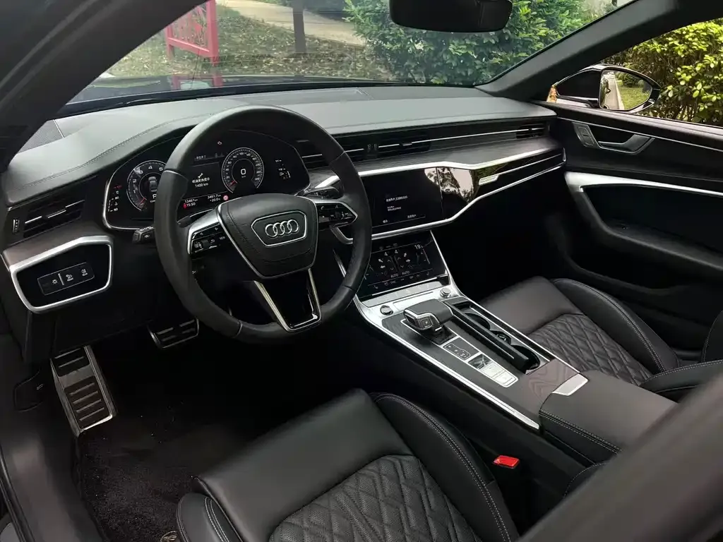 Audi A6L — фото 5