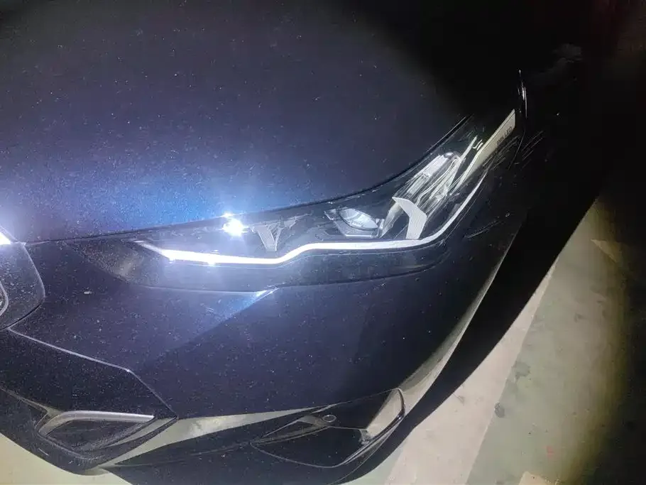 BMW i5 — фото 2
