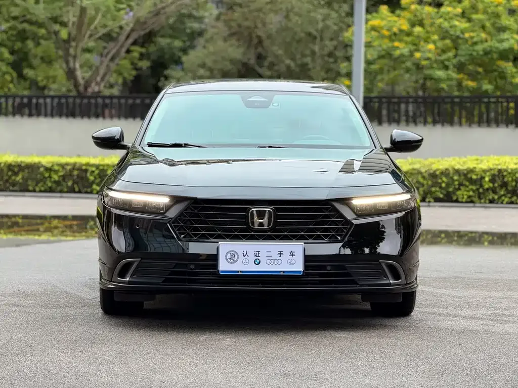 Honda Accord — фото 10