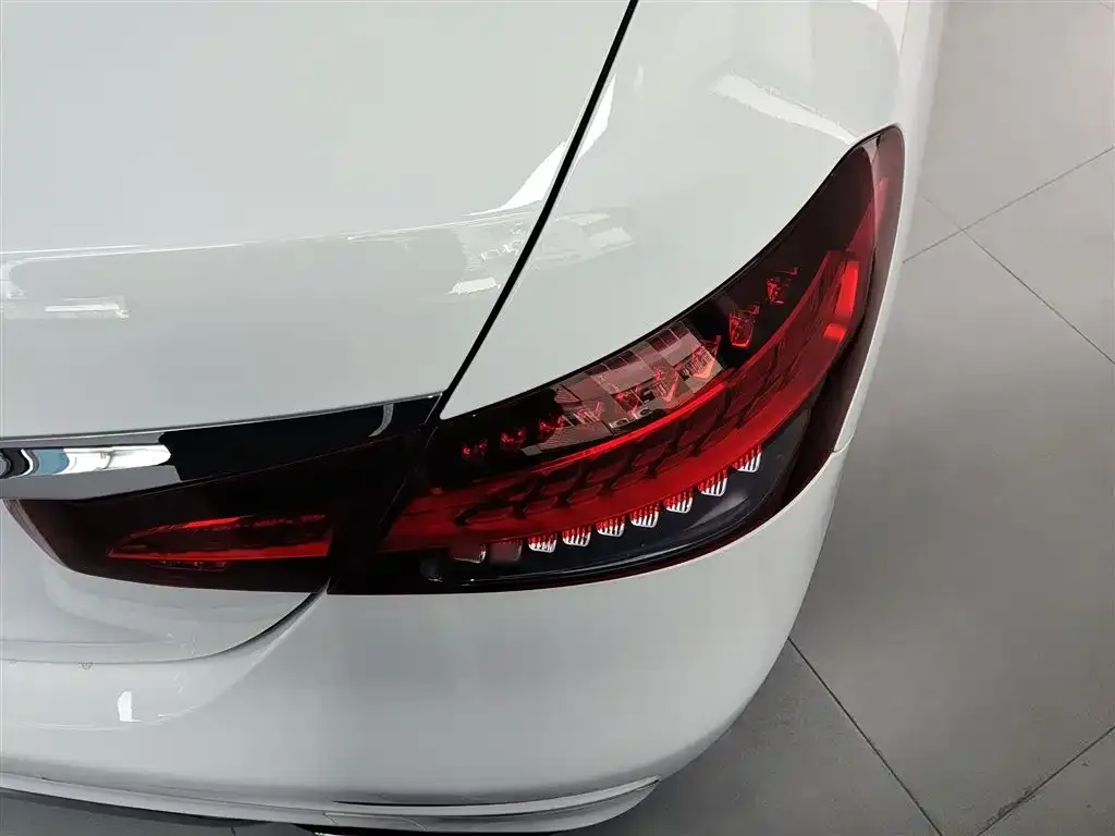 Mercedes-Benz E-Class 2023 из CN, фото 2