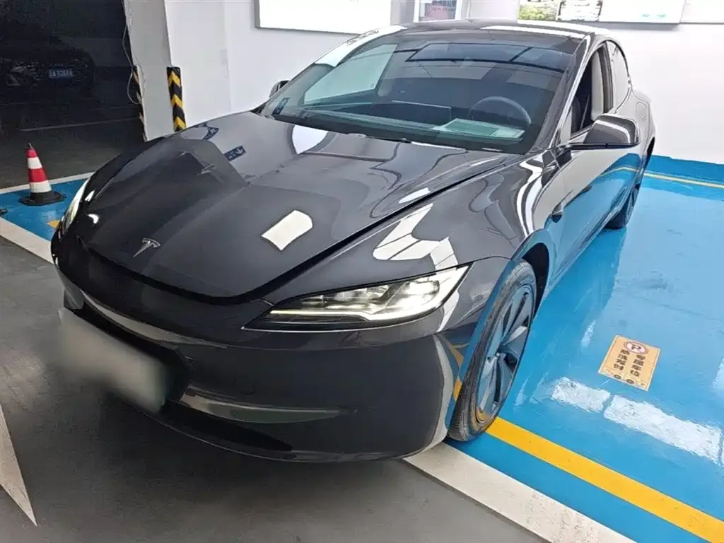 Tesla Model 3 — фото 10