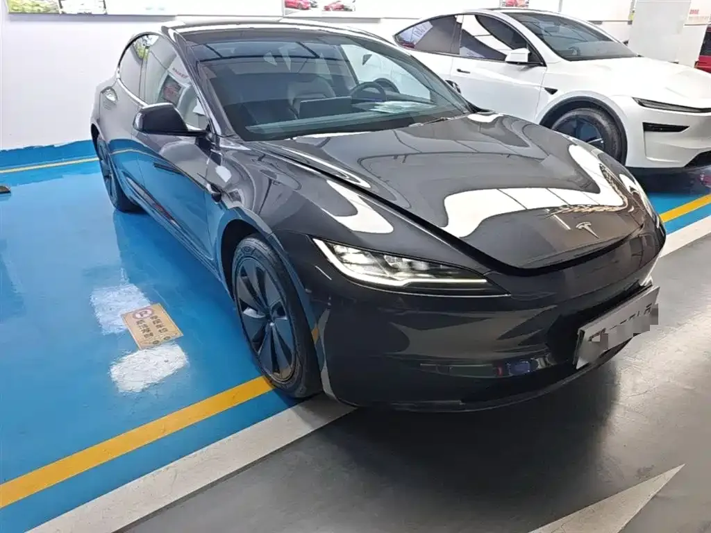 Tesla Model 3 — фото 6
