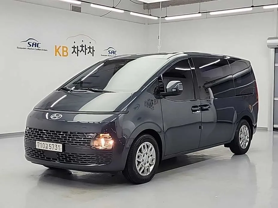 Hyundai Staria — фото 1