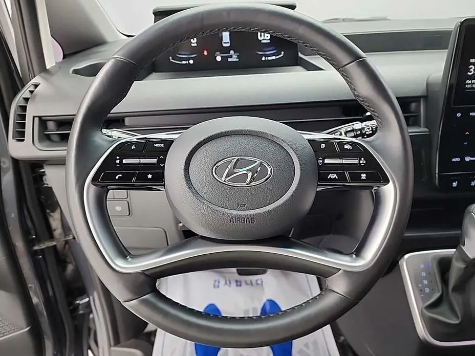 Hyundai Staria — фото 3