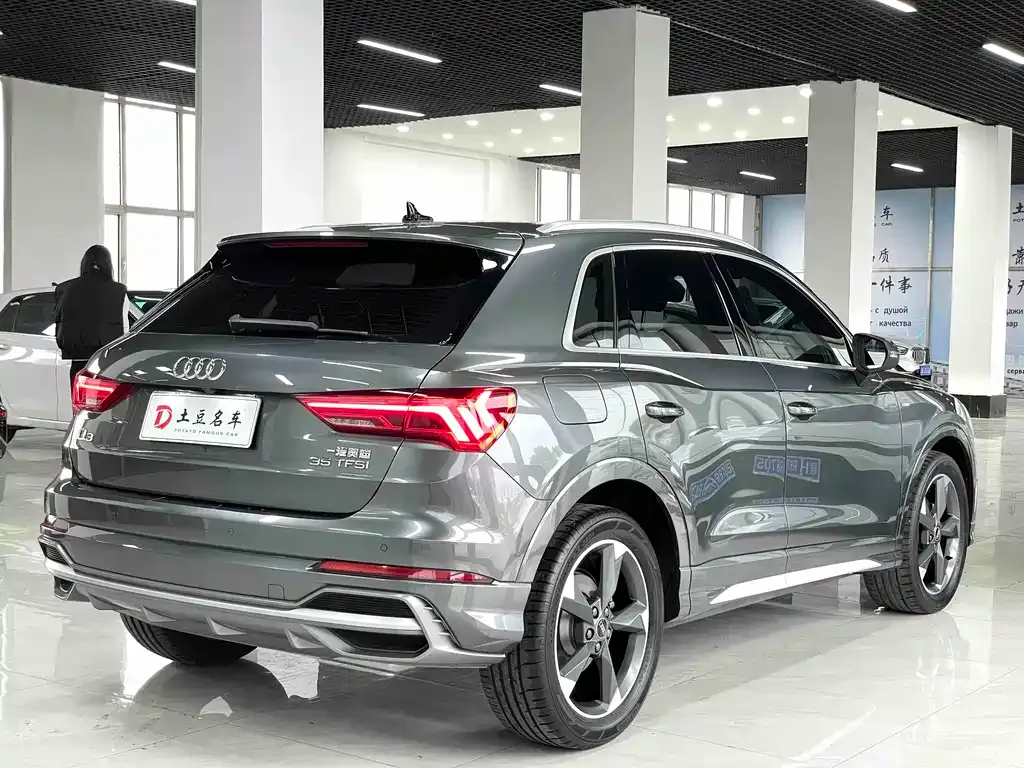 Audi Q3 — фото 4