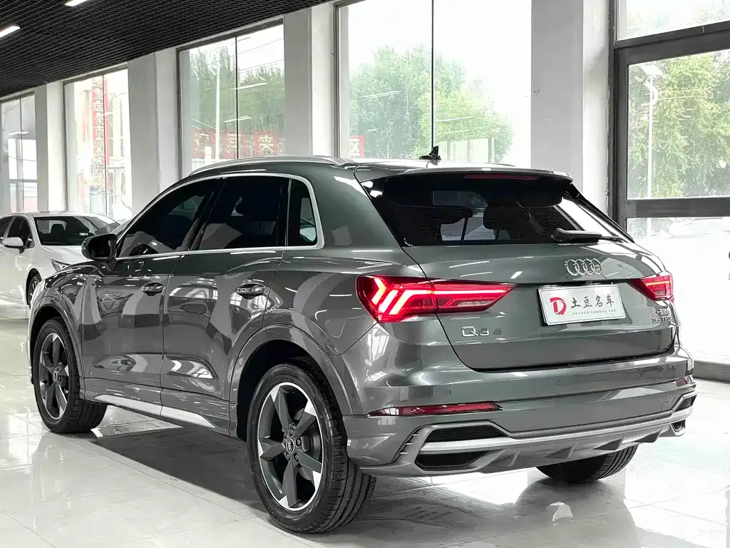 Audi Q3 — фото 7